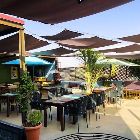 Bed and Breakfast O Petit Club Africain Dakar Exterior foto