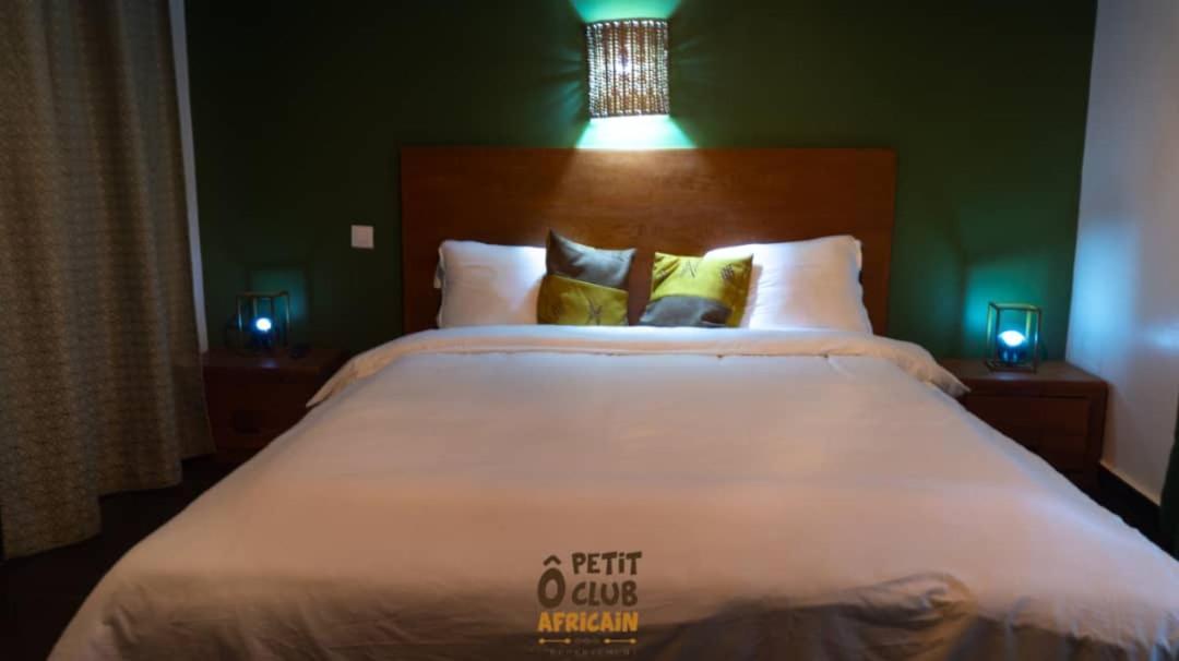 Bed and Breakfast O Petit Club Africain Dakar Exterior foto